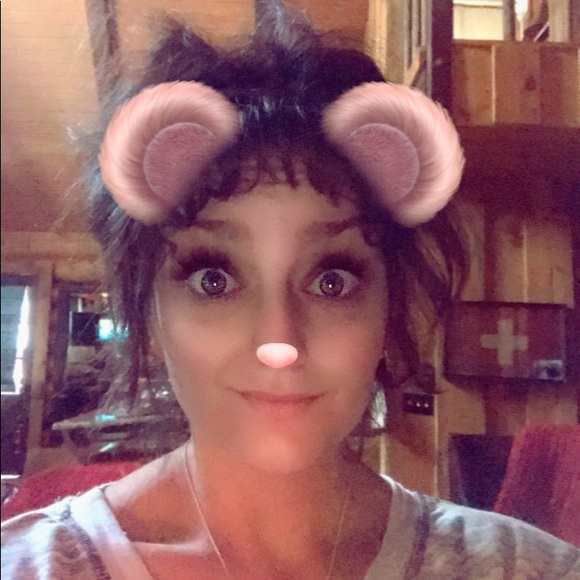 Meet your Posher, Joya De Simone-Hagan ❣️🪝🍾 - Picture 1 of 4